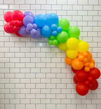 Load image into Gallery viewer, DIY balloon Cloud - Rainbow
